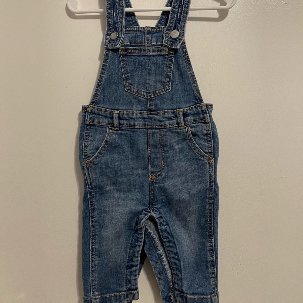 Old Navy 12-18 mos overall